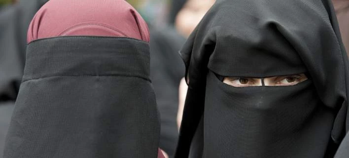 Ηχηρή φάπα για το ιερατείο των Βρυξελλών: Σε ισχύ η απαγόρευση της μπούρκα στη Δανία